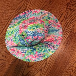 Lilly Pulitzer catch the wave sun hat